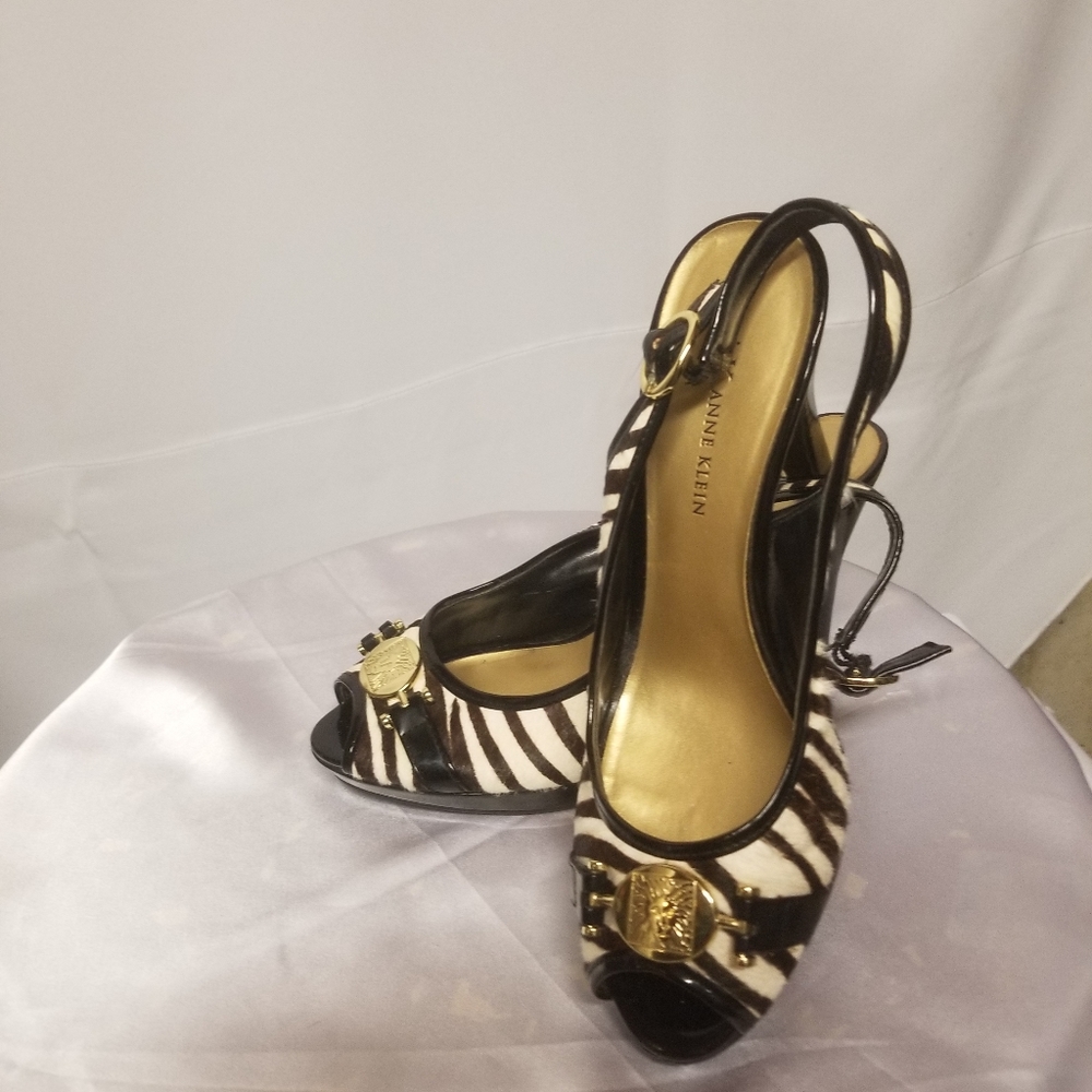 Anne Klein zebra print  slingback heels